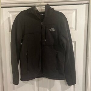 The north face men jacket size small, see pictures closely for details please.